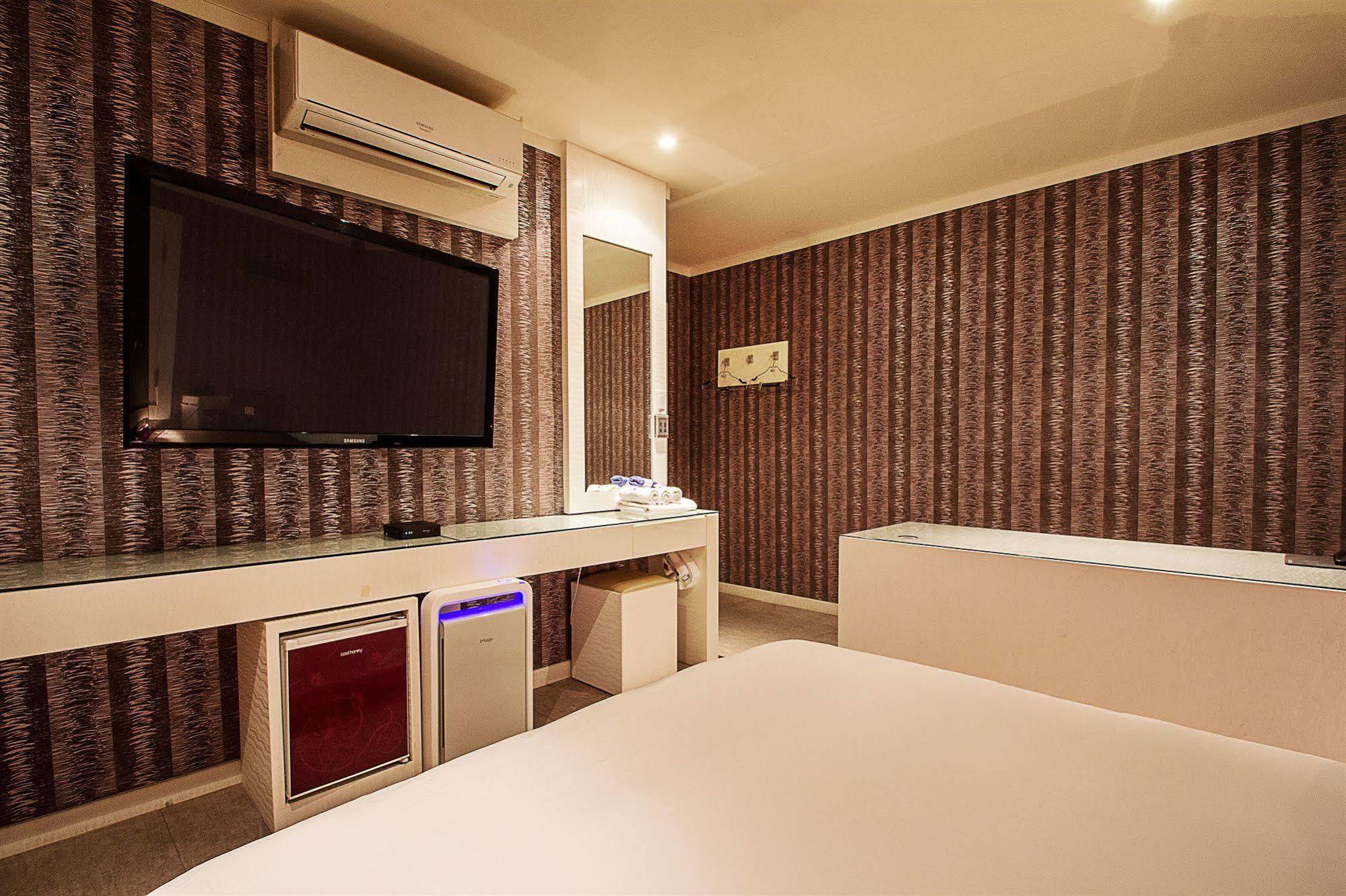 Max Hotel Daejeon Buitenkant foto